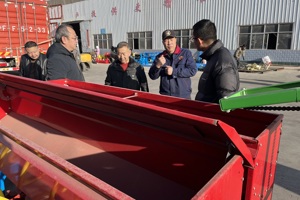 开展“科技助农+社会调研”   为农业插上科技的翅膀