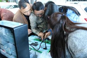 车辆工程系组织新能源汽车专业技术培训