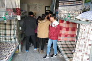 车辆工程系举办第三届“爱吾及屋”文明宿舍及优秀个人评比活动